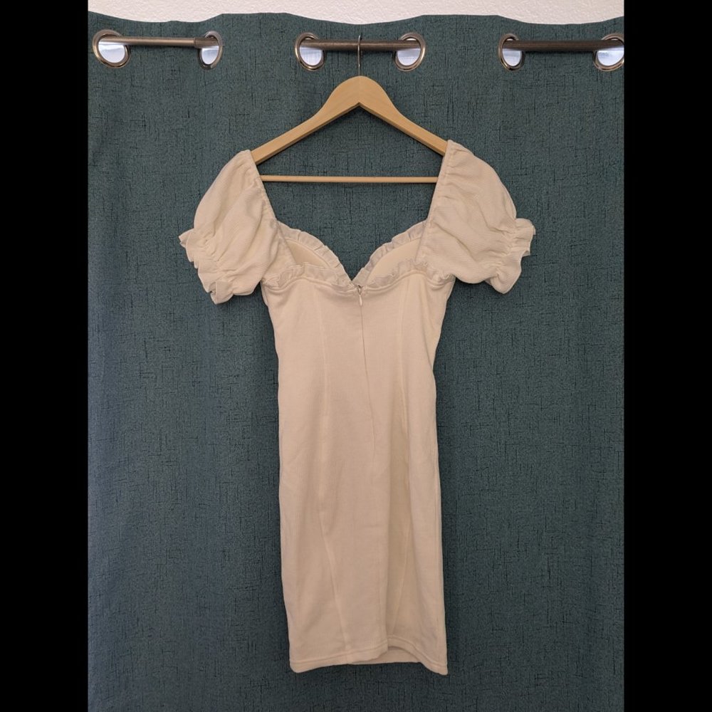Selfie Leslie Gardenia Lane Bodycon Mini Dress S NWT - Picture 4 of 5